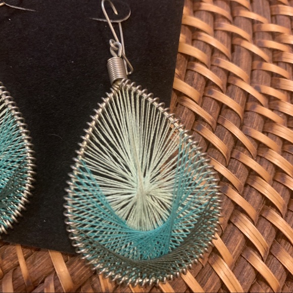 🌻2 for $15🌻 String Art Earrings - Picture 2 of 3